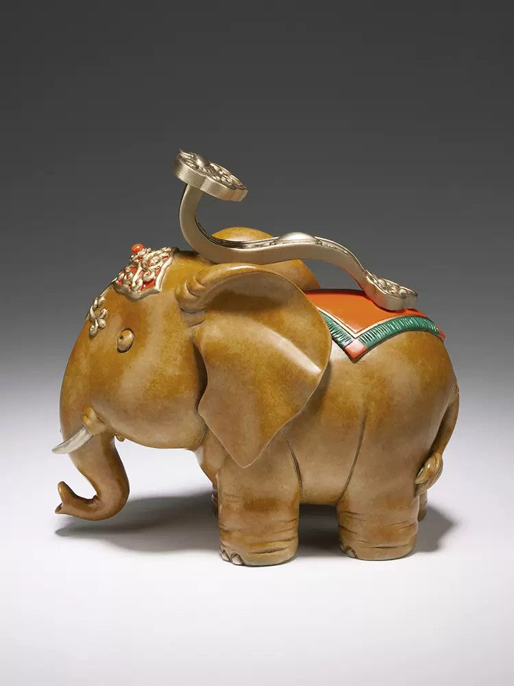 Pure Brass Elephant Carrying A Ruyi - Morrow Land